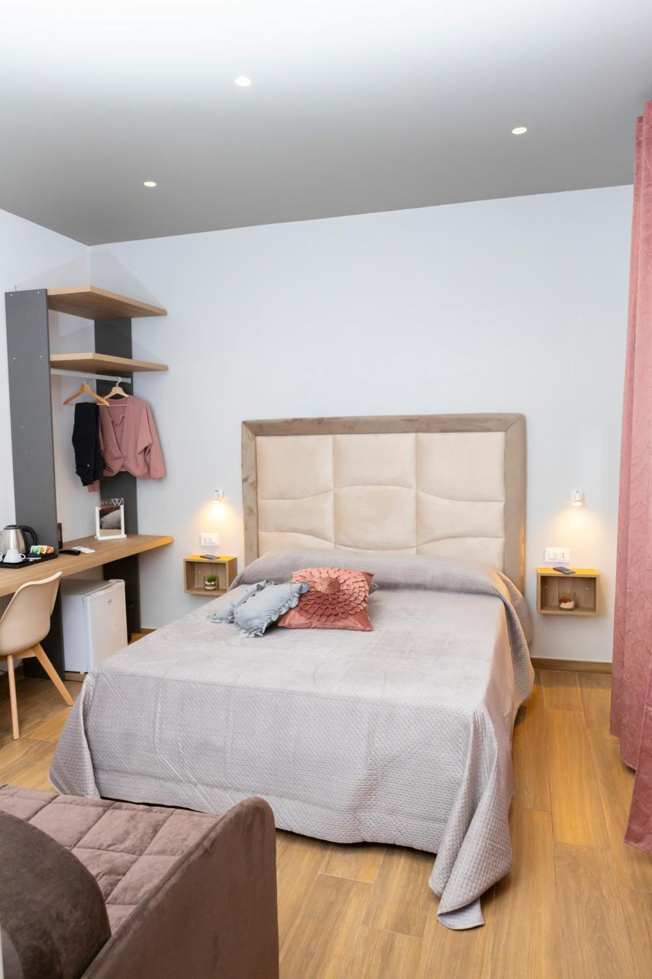 Alleria Rooms ナポリ エクステリア 写真